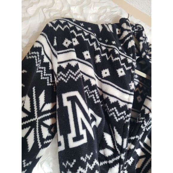 PINK Victorias Secret Fuzzy Plush Short Robe Sleepwear XS Black Fair Isle/Nordic - Picture 2 of 5
